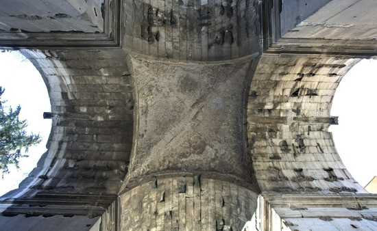  拱门顶俯视图  世界历史遗址基金会 图