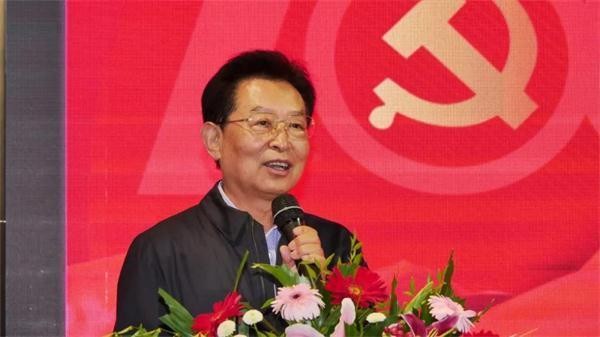 杨宪金思勤高娃合写蒙汉同体书法特邀参展建党百年全球华人书法展