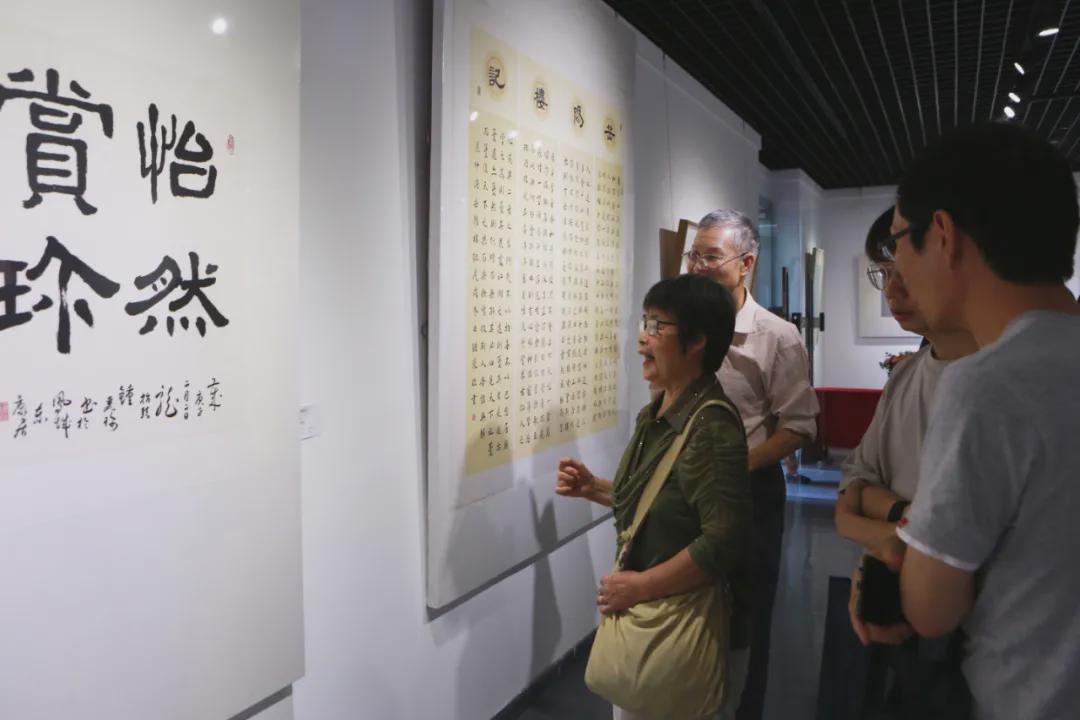 钟丽珍、张健仪书画作品展在黄连画家艺术村成功举行