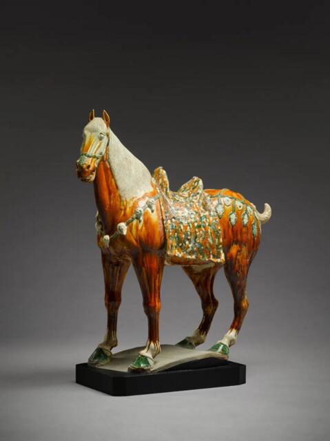 唐三彩马及唐白釉褐彩骆驼领衔伦敦中国艺术品拍卖组图