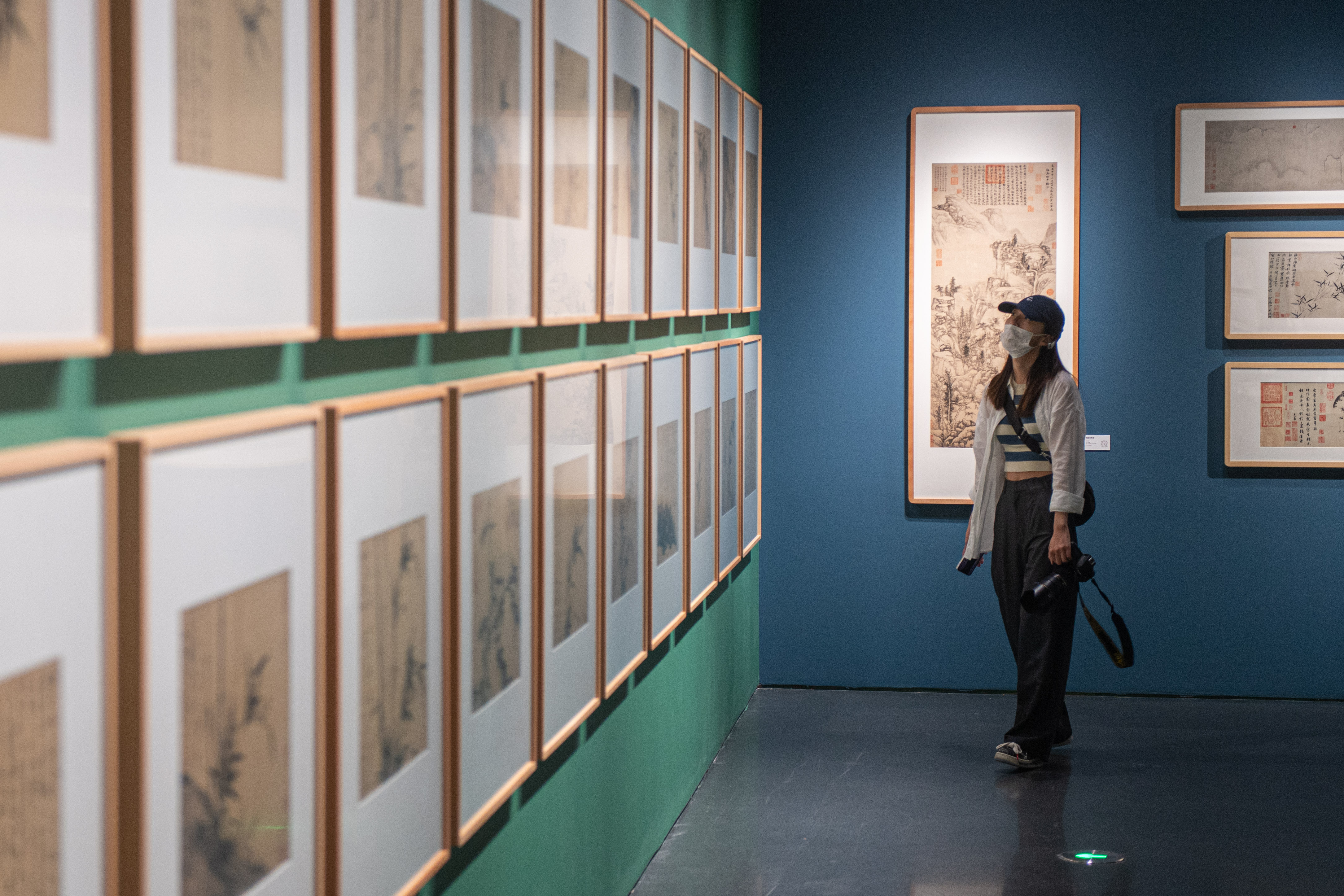 （文化）“中国历代绘画大系”特展在嘉兴展出