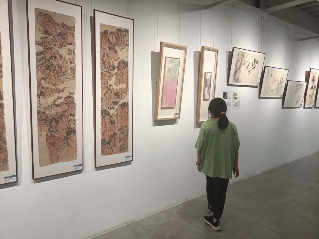 《四海八荒》青年艺术家作品联展正式开幕