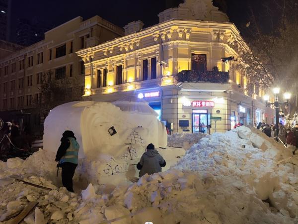 时光里丨哈尔滨雕雪人