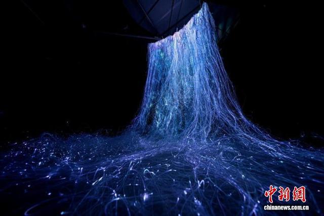 莫高窟特窟“空降”北京时代美术馆 新媒体作品带观众思考人生
