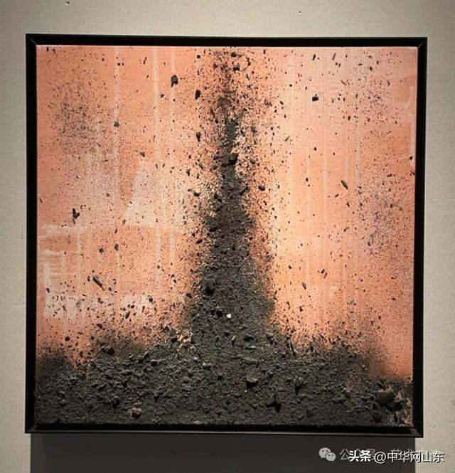 “炭骨——梅法钗个展”在中国美术馆启幕，展期至4月22日