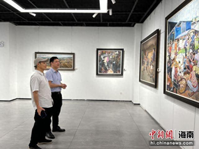 “时代印迹——美术作品中的海南学术研究展”在海口开幕
