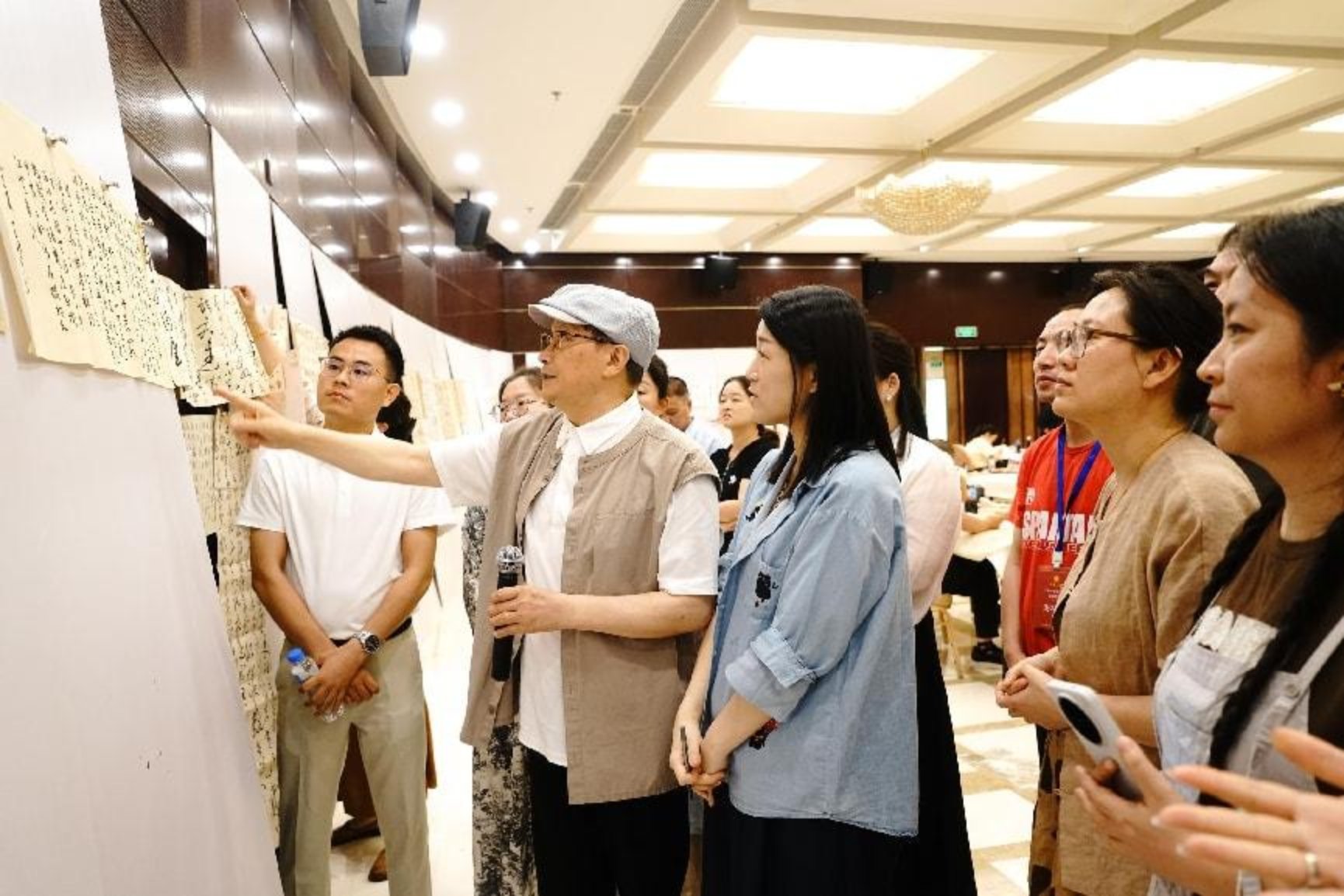 19 何满宗老师评点学员临摹作品