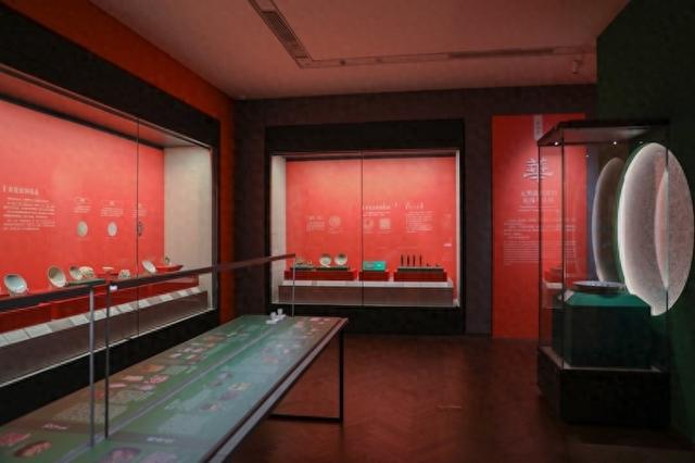 在“纹章九州”特展中,看一部中国纹饰系统史