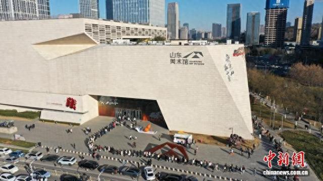 一场特展燃动齐鲁,齐白石艺术何以跨时空“圈粉”?