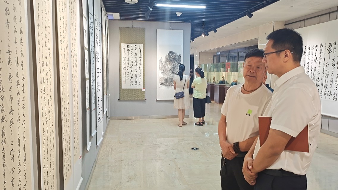 绘万里河山 颂百年辉煌 柳市举办国庆书画作品展